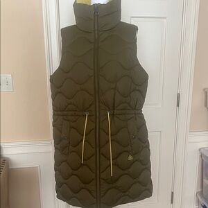 NWT Barbour Olive Quilted Vest Reversible